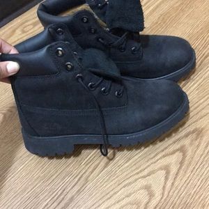 Timberlands black boots for woman almost bran new